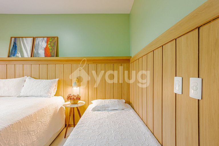 Maravilhoso Duplex com 4 Quartos, Pé Na Areia - Itacimirim