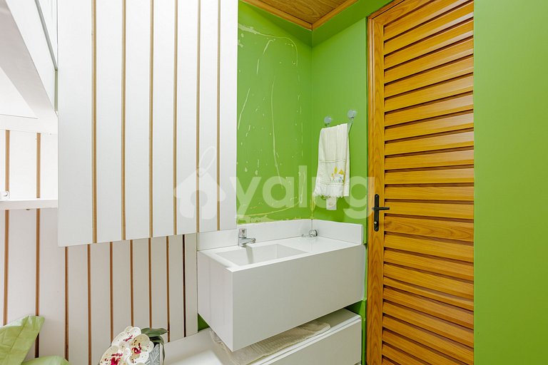 Wonderful Duplex with 4 Bedrooms, Right on the Beach