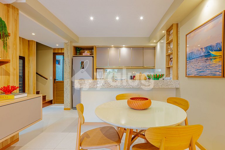 Wonderful Duplex with 4 Bedrooms, Right on the Beach