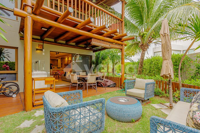Wonderful Duplex with 4 Bedrooms, Right on the Beach