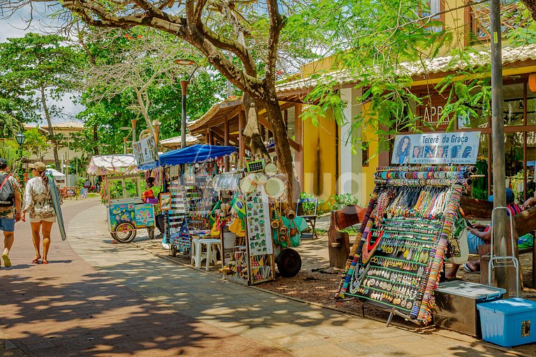 Casa Alto Padrão 5 Suítes a 350m Praia das Piscinas Naturais