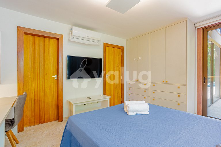 GB129 Casa de Alto Padrão Pé na Areia - Guarajuba