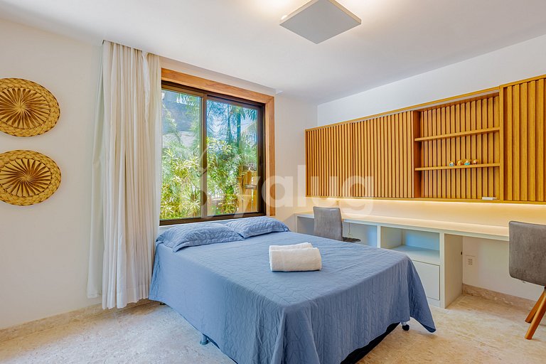 GB129 Luxury Beachfront House - Guarajuba