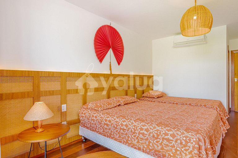 GB129 Casa de Alto Padrão Pé na Areia - Guarajuba