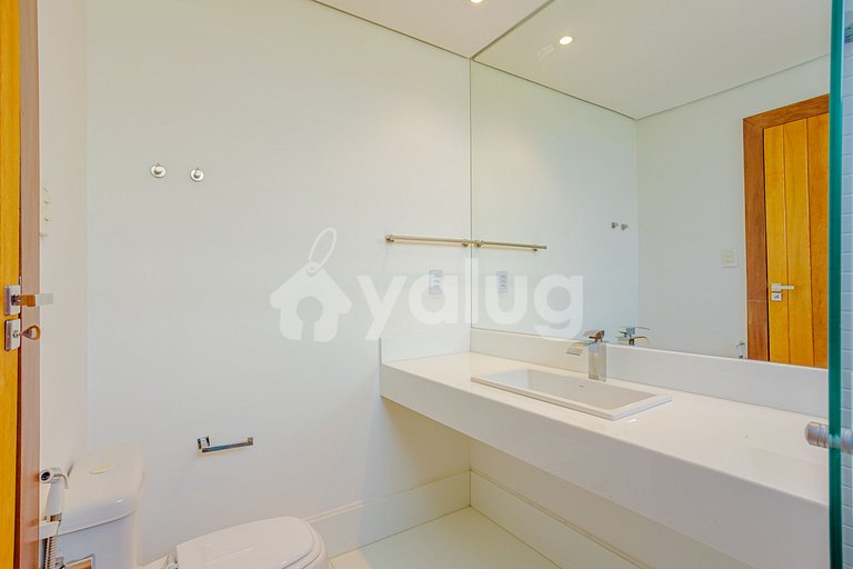 GB129 Luxury Beachfront House - Guarajuba