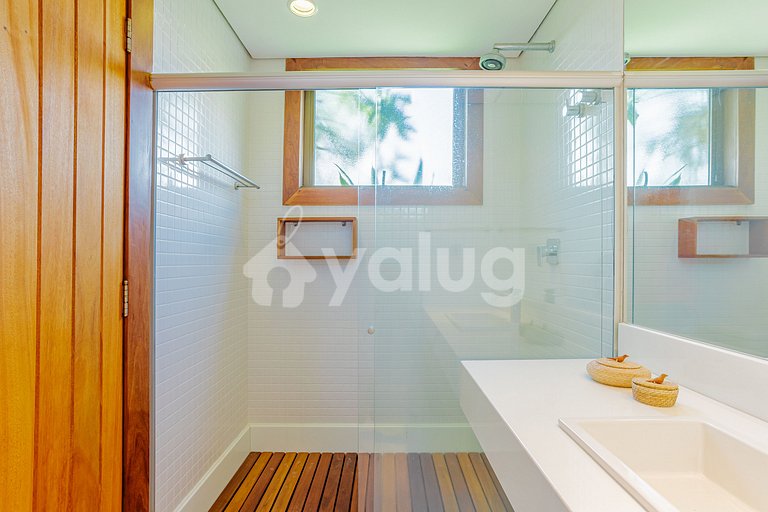 GB129 Luxury Beachfront House - Guarajuba