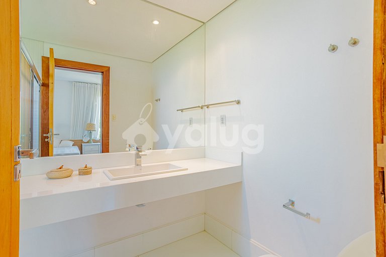 GB129 Luxury Beachfront House - Guarajuba