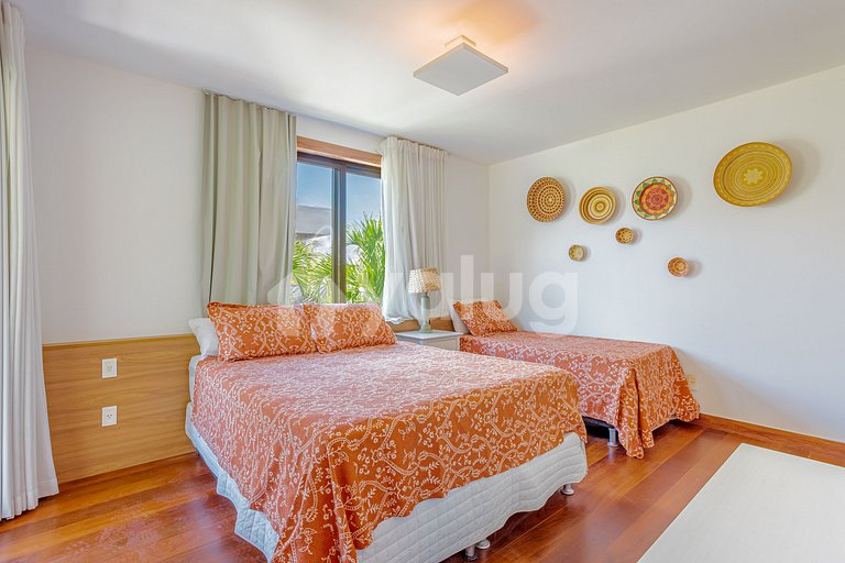 GB129 Luxury Beachfront House - Guarajuba