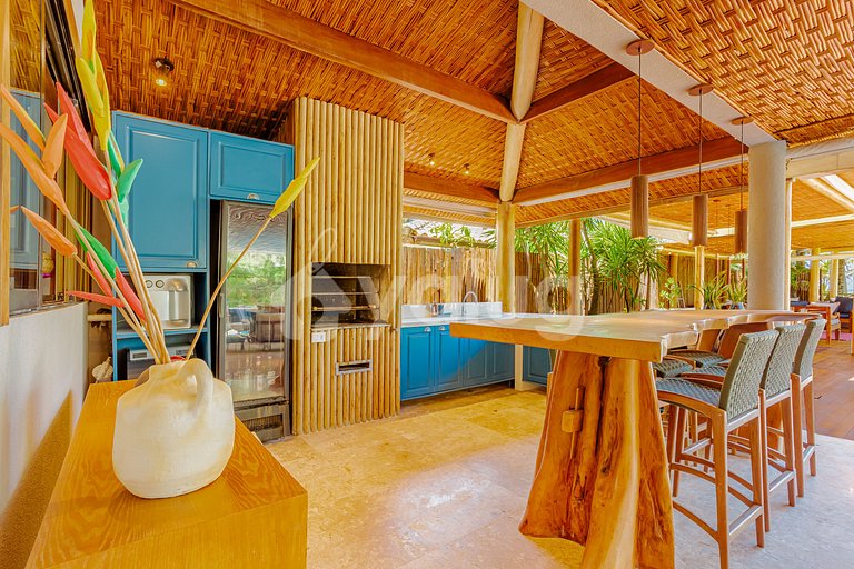 GB129 Luxury Beachfront House - Guarajuba