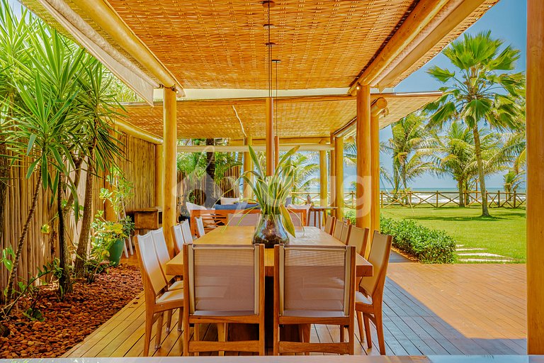 GB129 Luxury Beachfront House - Guarajuba