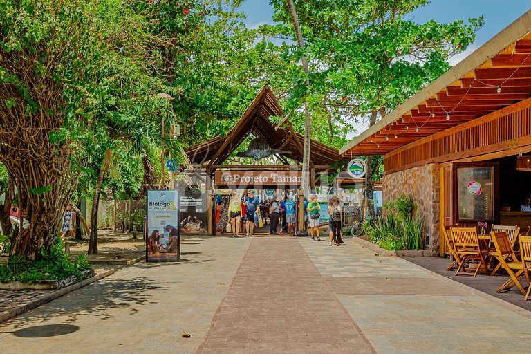 Maravilhosa casa com 2 suítes e 1 quarto - Praia do Forte