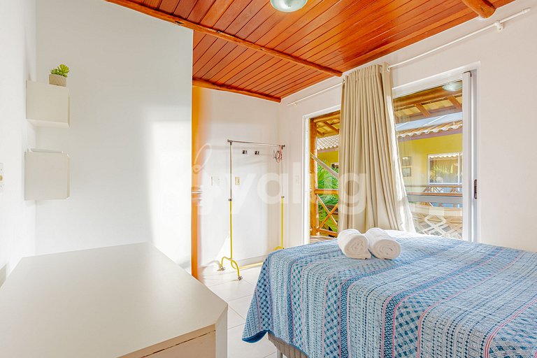 IT120 Excelente Apartamento Pé na Areia com 2 Quartos