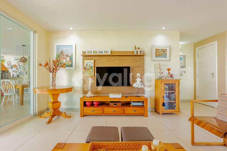 GB130 Excelente casa con piscina - Guarajubá