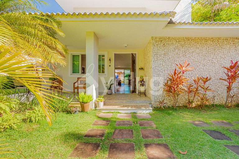 GB130 Excelente casa con piscina - Guarajubá