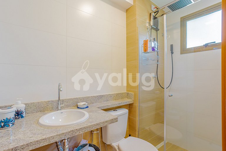 IT121 - Encantador pueblo con 2 suites en Itacimirim