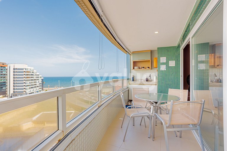 Apartamento vista mar a 200m da praia Armação