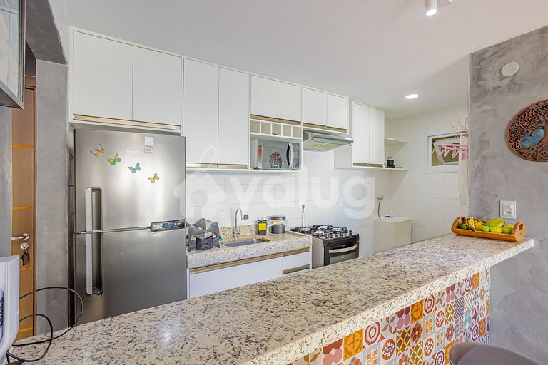 Apartamento vista mar a 200m da praia Armação