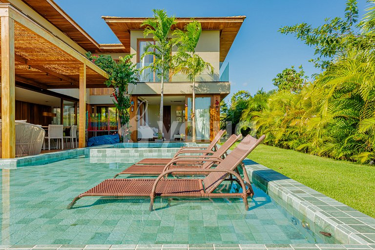 Casa Alto Padrão 05 Suítes - Praia do Forte