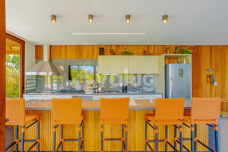 Casa Alto Padrão 05 Suítes - Praia do Forte