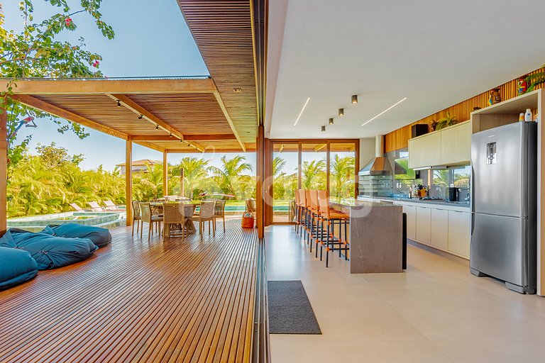 Casa Alto Padrão 05 Suítes - Praia do Forte