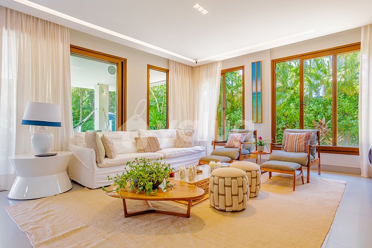 IT 122 Excelente Casa con 4 suites y Piscina - Itacimirim