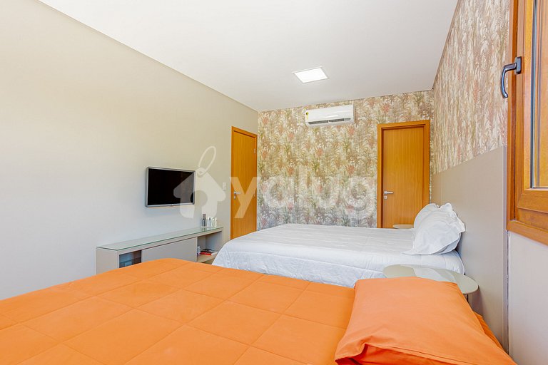 IT 122 Excelente Casa con 4 suites y Piscina - Itacimirim