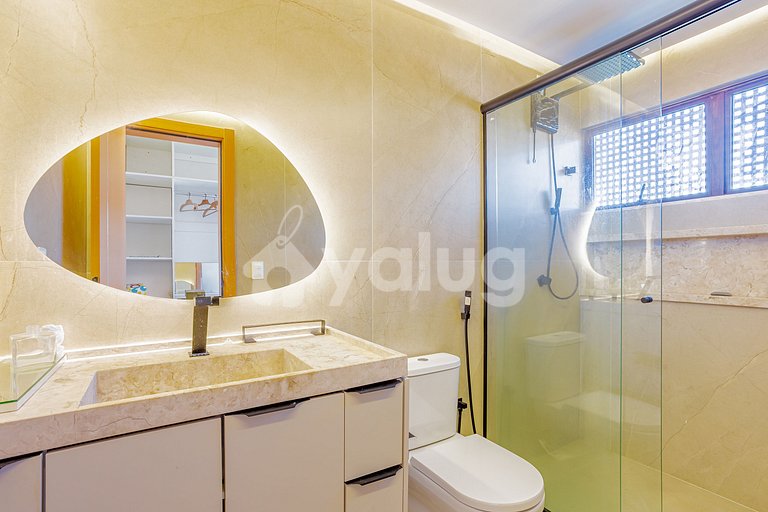 Beautiful Luxury House with 5 Suites in Praia do Forte