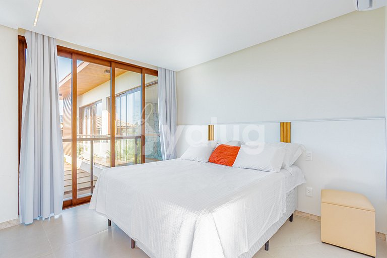 Beautiful Luxury House with 5 Suites in Praia do Forte