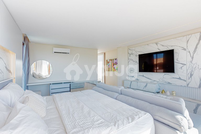 Beautiful Luxury House with 5 Suites in Praia do Forte