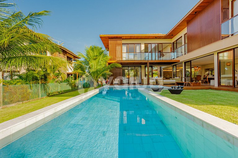 Beautiful Luxury House with 5 Suites in Praia do Forte
