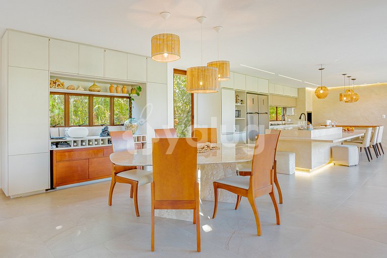 Beautiful Luxury House with 5 Suites in Praia do Forte