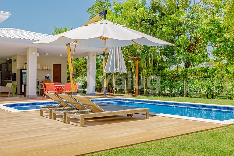 IT 122 Excellent House with 4 suites and Pool - Itacimirim