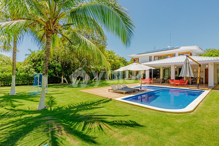 IT 122 Excelente Casa con 4 suites y Piscina - Itacimirim