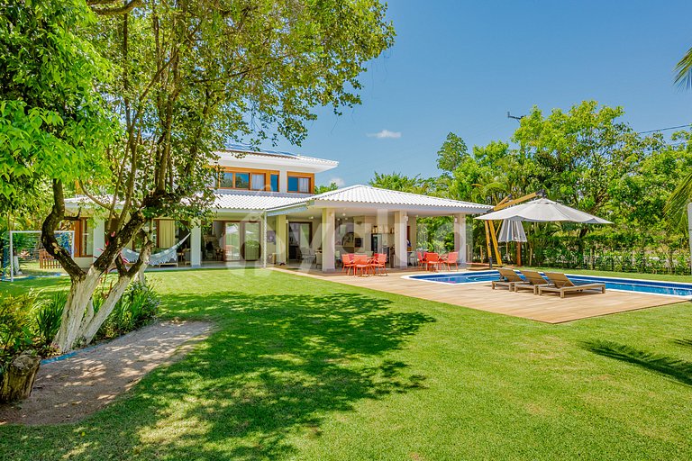 IT 122 Excellent House with 4 suites and Pool - Itacimirim