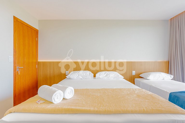 Luxury house with hot tub and 6 suites.