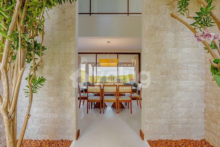 Casa de Alto Padrão com Hidromassagem e 6 Suítes