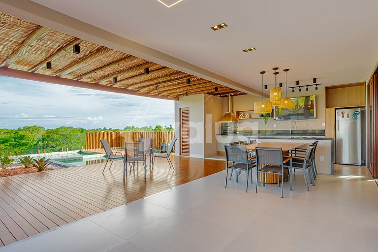 Casa de Alto Padrão com Hidromassagem e 6 Suítes