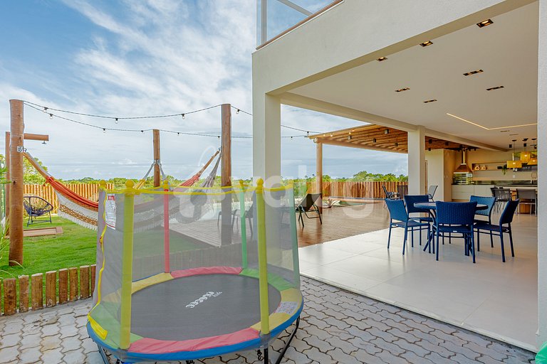 Casa de Alto Padrão com Hidromassagem e 6 Suítes