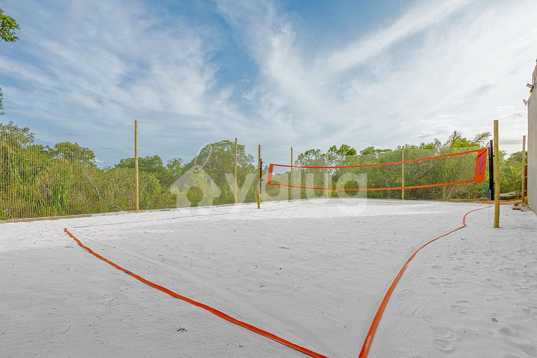 Luxury house with hot tub and 6 suites.