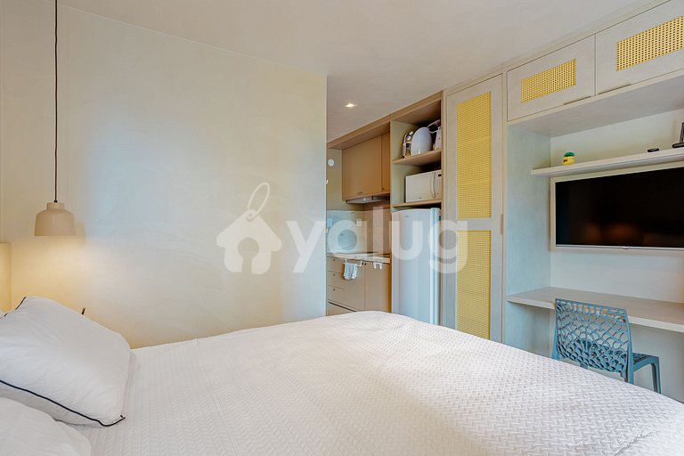 BR18 Beautiful Studio 180m from Barra Beach