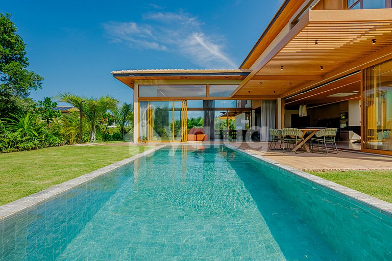 PF131 Luxury House with 5 Suites - Praia Bella