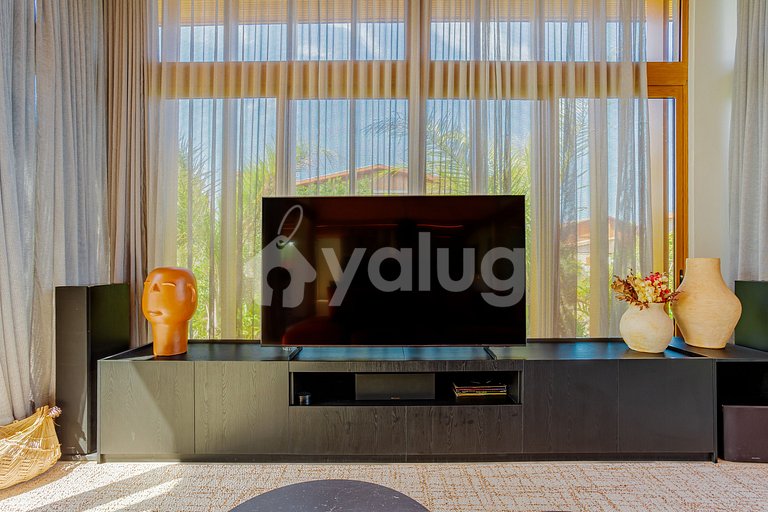 PF131 Luxury House with 5 Suites - Praia Bella