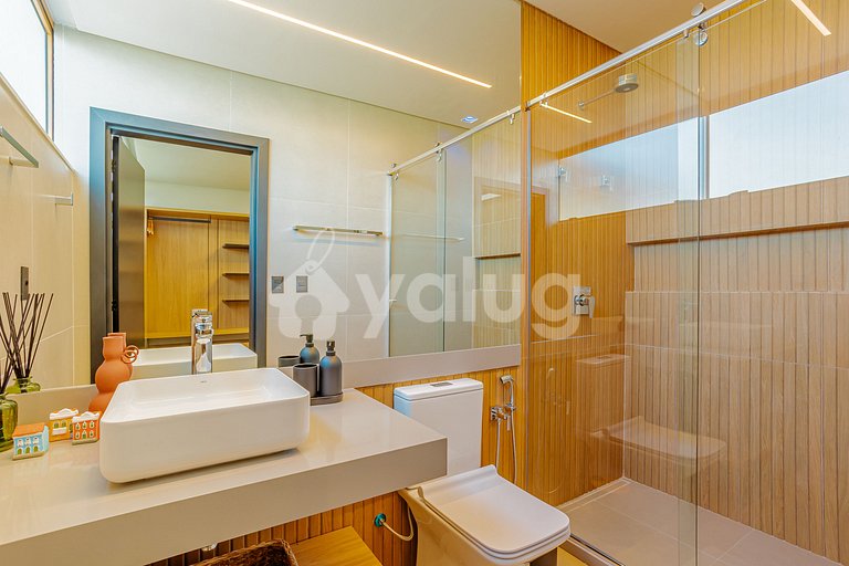 PF131 Luxury House with 5 Suites - Praia Bella