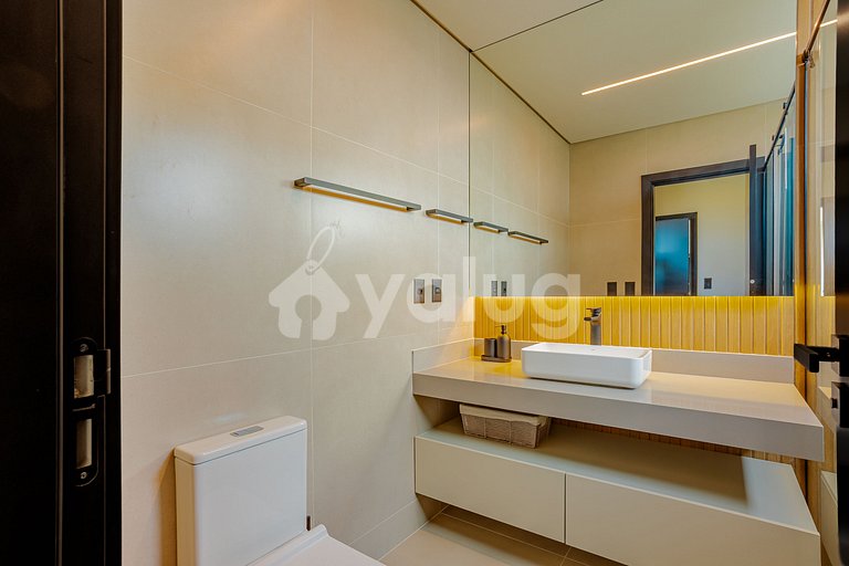 PF131 Luxury House with 5 Suites - Praia Bella