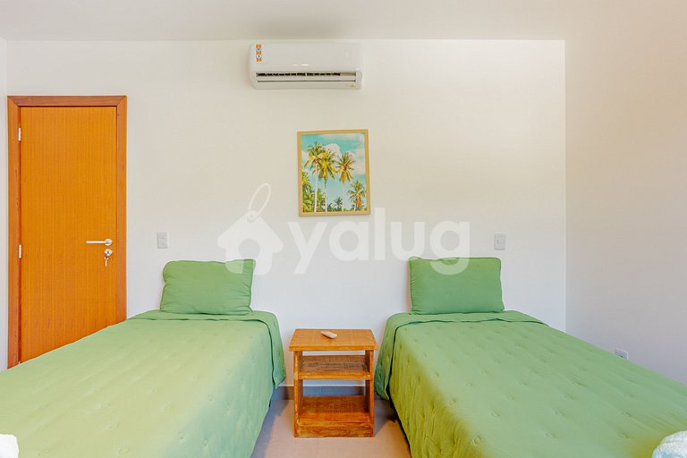 House with 4 bedrooms and private pool in Praia do Forte.