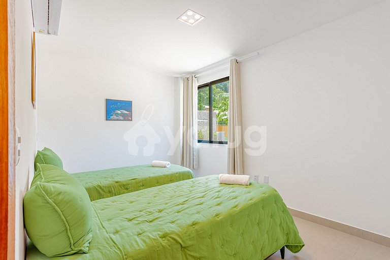 House with 4 bedrooms and private pool in Praia do Forte.