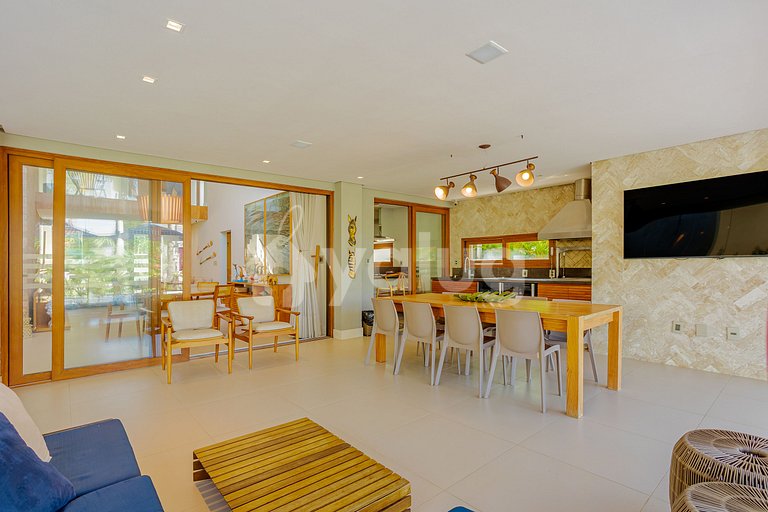 GB131 Linda Casa com 5 Suítes e Piscina