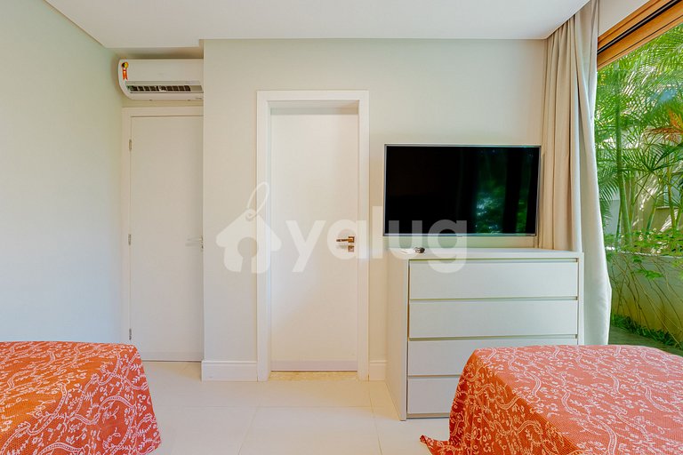 GB131 Beautiful House with 5 suites and Swimming Pool