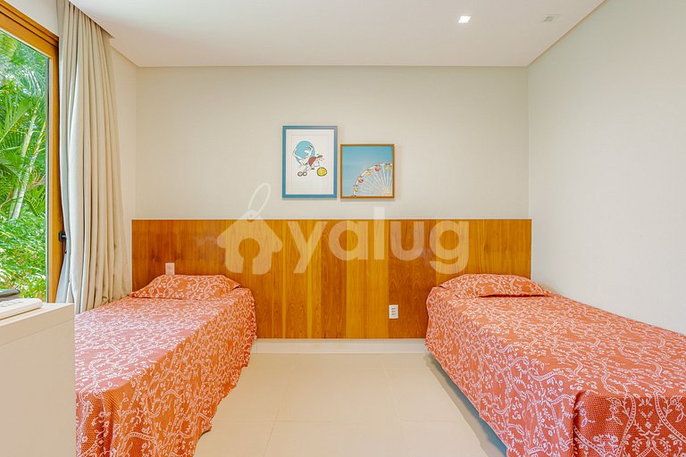 GB131 Beautiful House with 5 suites and Swimming Pool