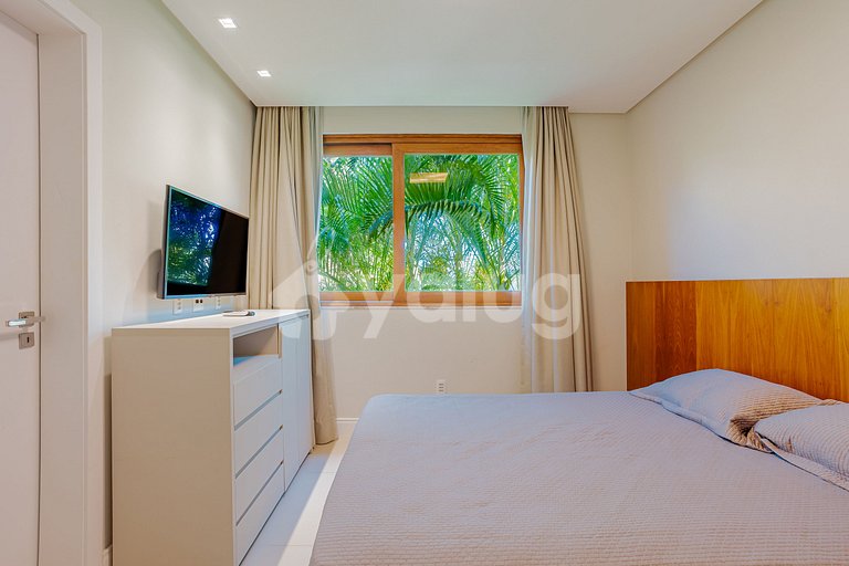 GB131 Beautiful House with 5 suites and Swimming Pool